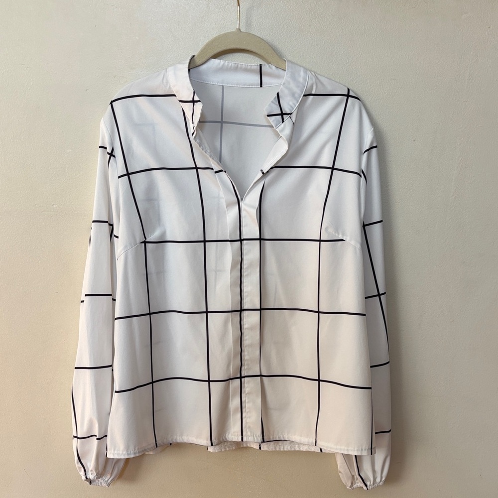 Kohl's Black and White Checkered Women's Blouse